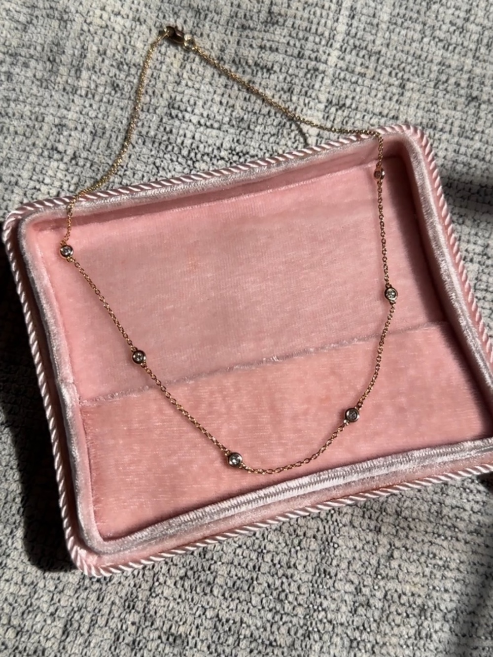 Natural Diamond Station Choker Necklace in 14 Kt Gold